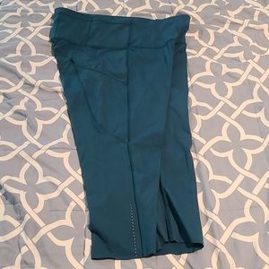 Teal athletic Lululemon Capri pants